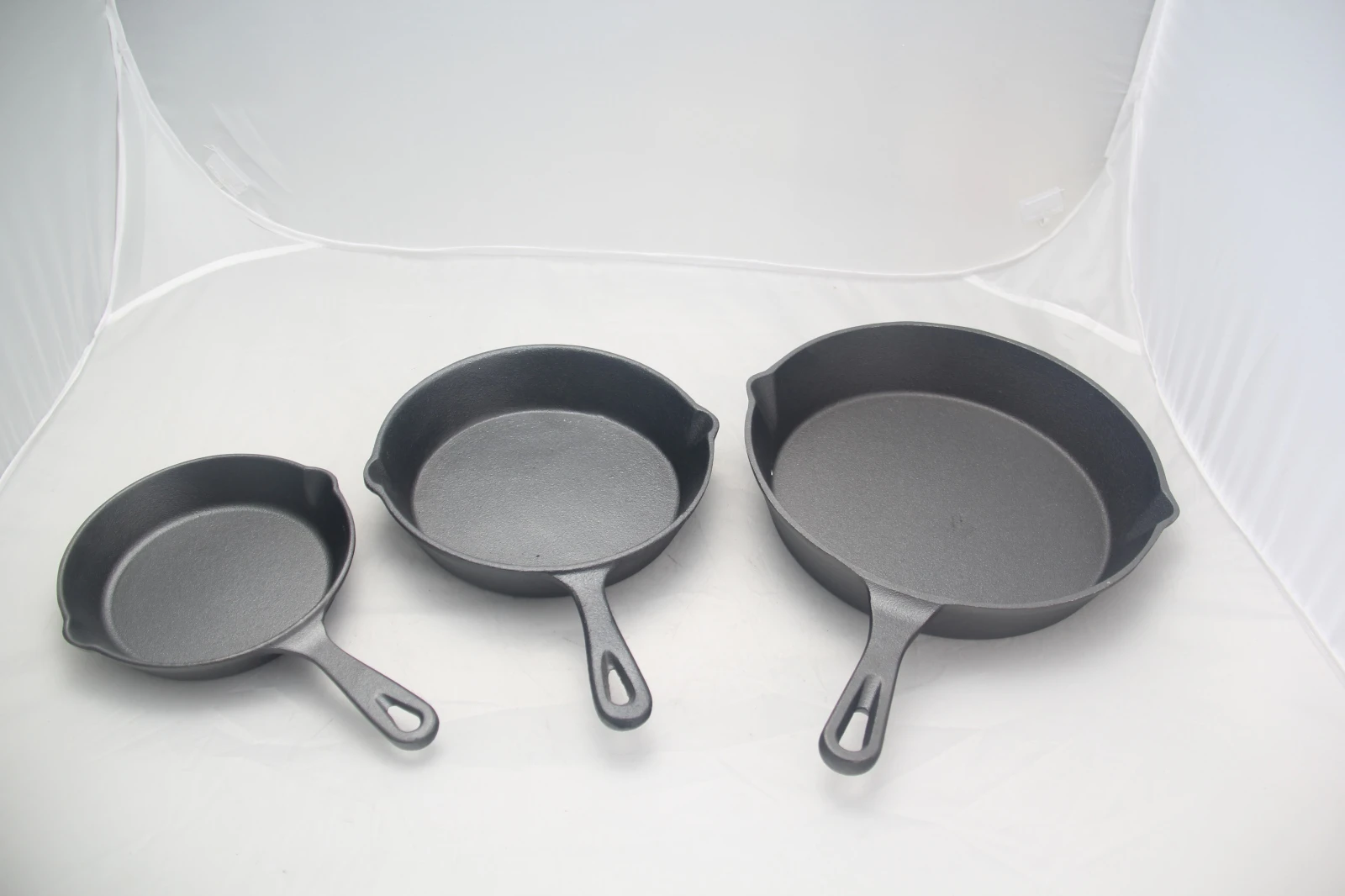 3 Pieces Cast Iron Skillet