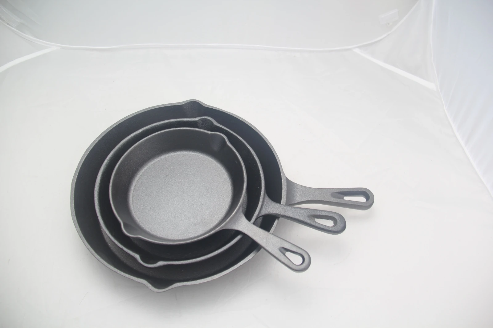 3 Pieces Cast Iron Skillet