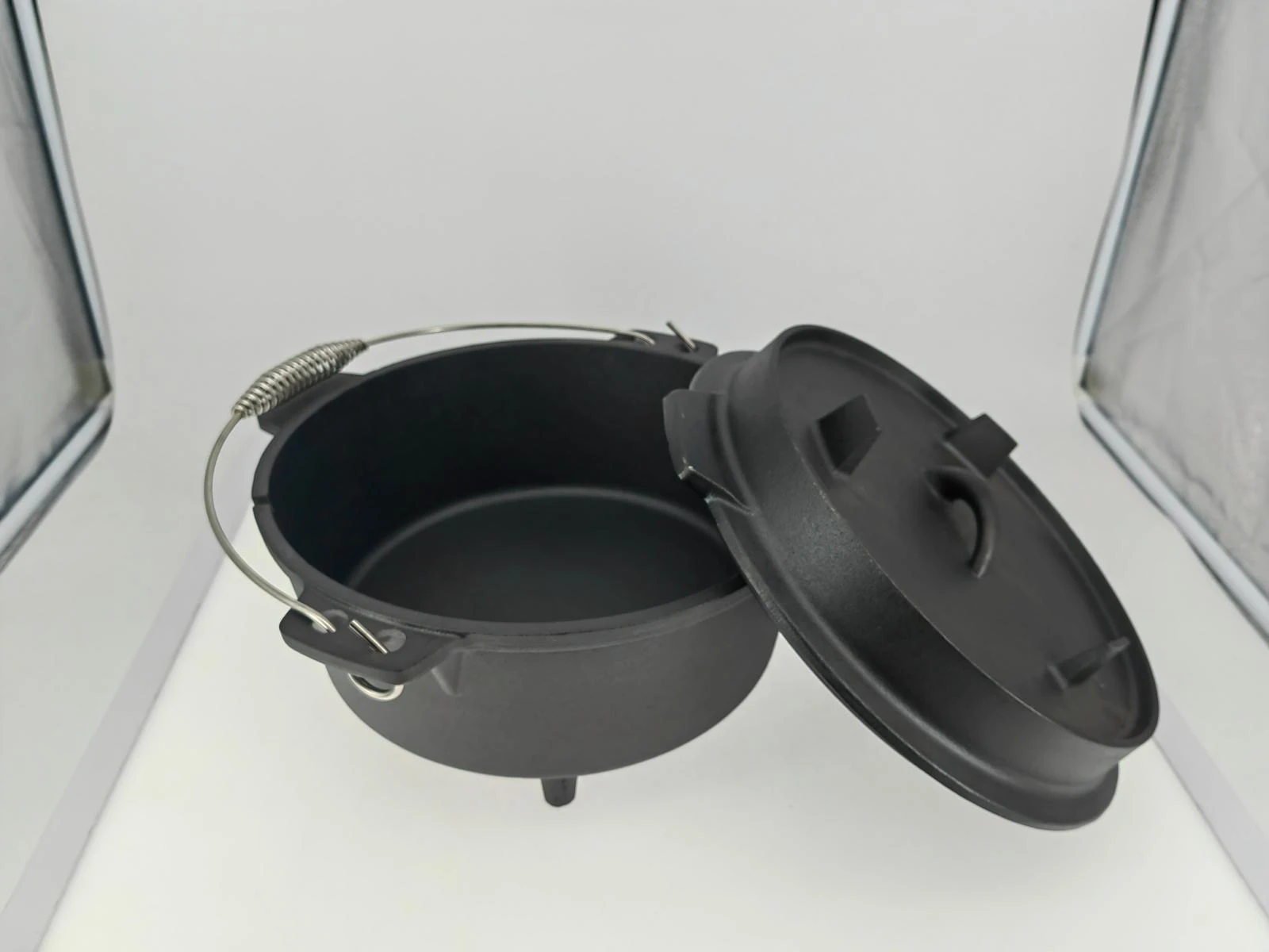 Cast iron camping dutch oven with duo lid/3legs ,preseasoned